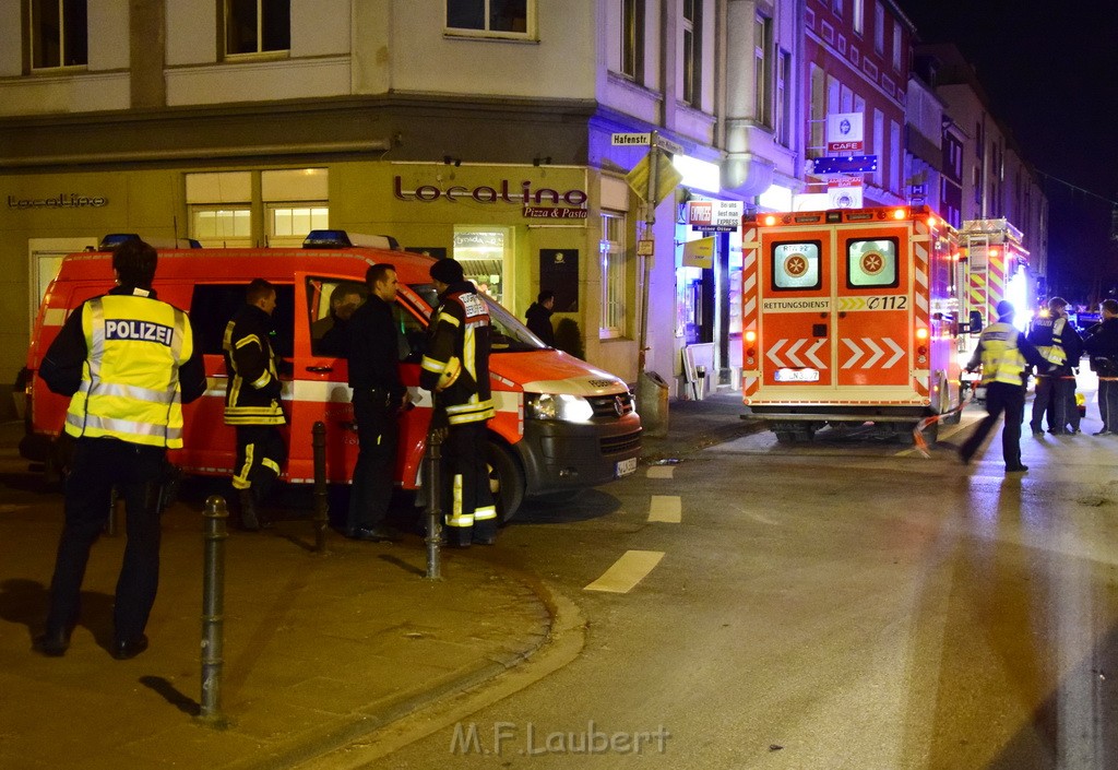 Einsatz BF Koeln Muelheim Formesstr Deutz Muelheimesrtr P088.JPG - Miklos Laubert